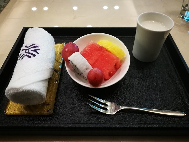 HYbizcenter120104 大園-環宇商務中心 享受尊榮級專屬貼心服務 掛行李過海關有吃有喝然後載你去登機