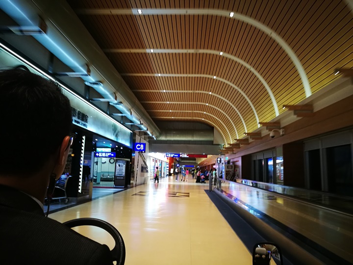 HYbizcenter120121 大園-環宇商務中心 享受尊榮級專屬貼心服務 掛行李過海關有吃有喝然後載你去登機