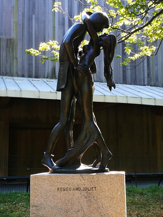 centralpark18 New York-果真大蘋果之紐約真好玩 中央公園 躺著曬太陽也愜意的好所在