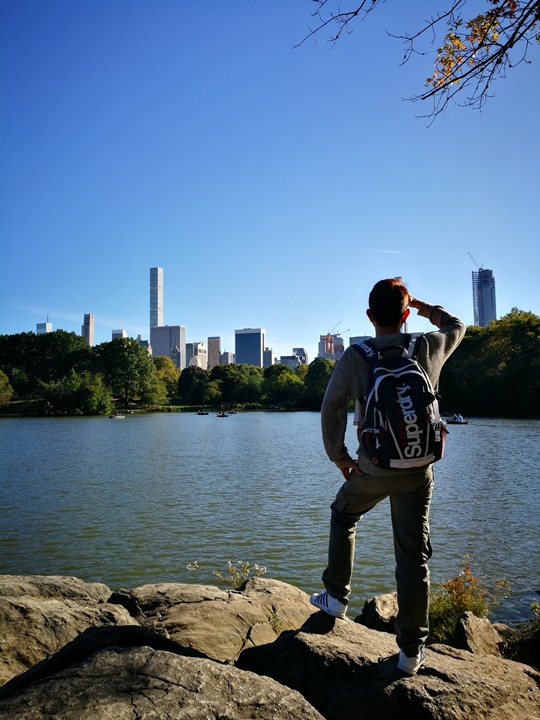 centralpark41 New York-果真大蘋果之紐約真好玩 中央公園 躺著曬太陽也愜意的好所在