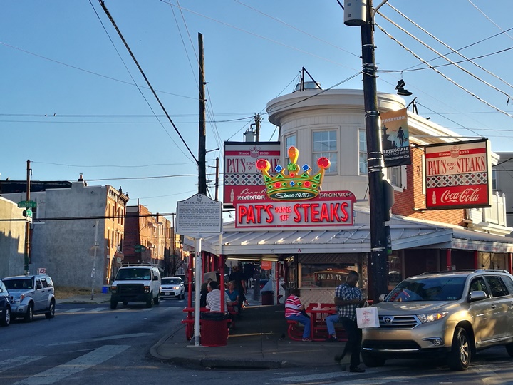 cheesestakes01 Philadelphia-費城特色小吃Cheesestake大比拚 Pat's King of Steaks VS. Geno's Stakes超飽足