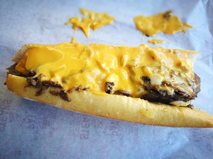 cheesestakes04 Philadelphia-費城特色小吃Cheesestake大比拚 Pat's King of Steaks VS. Geno's Stakes超飽足