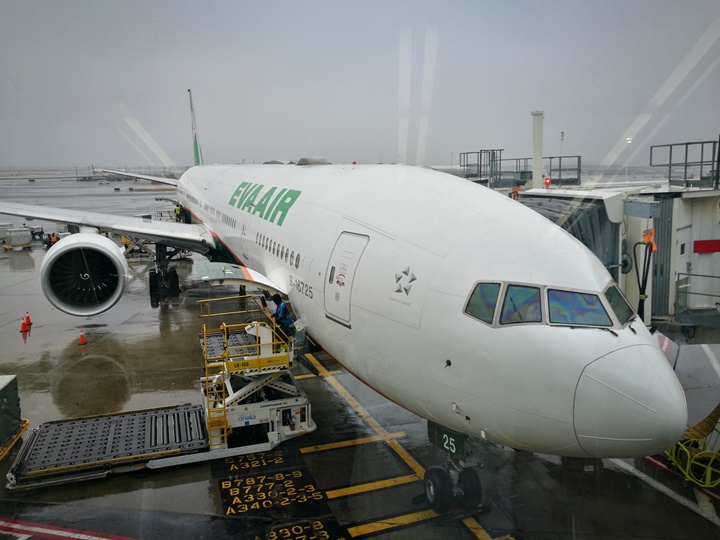 flyjfk01 201709台北紐約EVA皇璽桂冠艙初體驗 舒適溫馨有家的感覺...