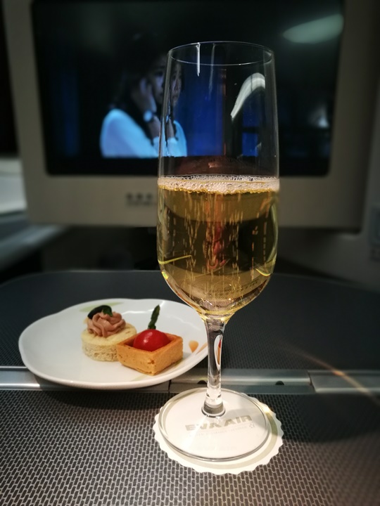 flyjfk20 201709台北紐約EVA皇璽桂冠艙初體驗 舒適溫馨有家的感覺...