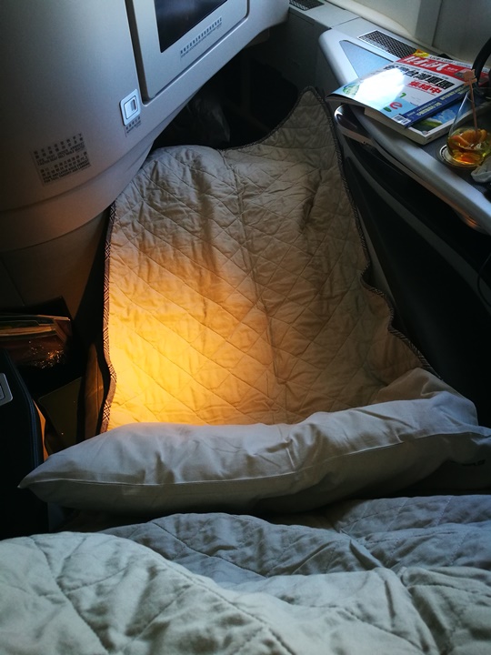 flyjfk60 201709台北紐約EVA皇璽桂冠艙初體驗 舒適溫馨有家的感覺...