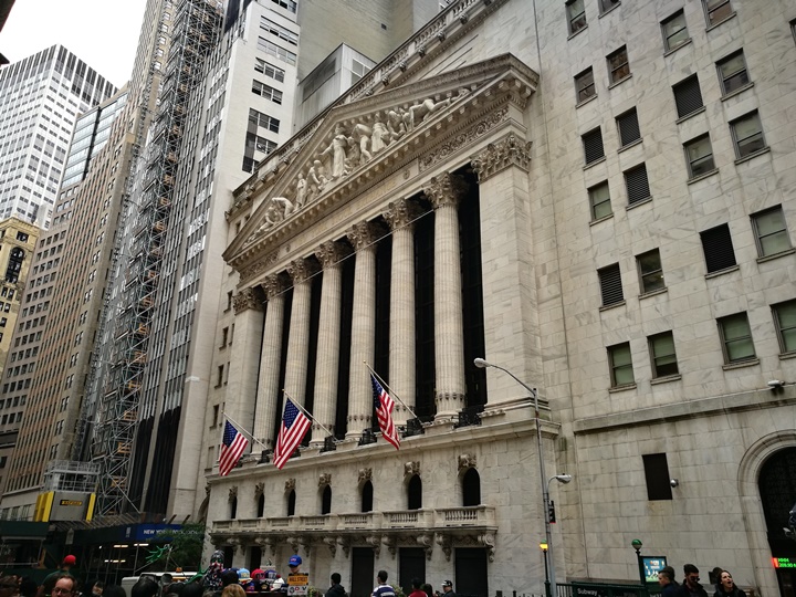 wallstreet2303 New York-紐約真好玩之華爾街的金融遊戲/帶領股市向上的金牛/無所謂的無畏女孩