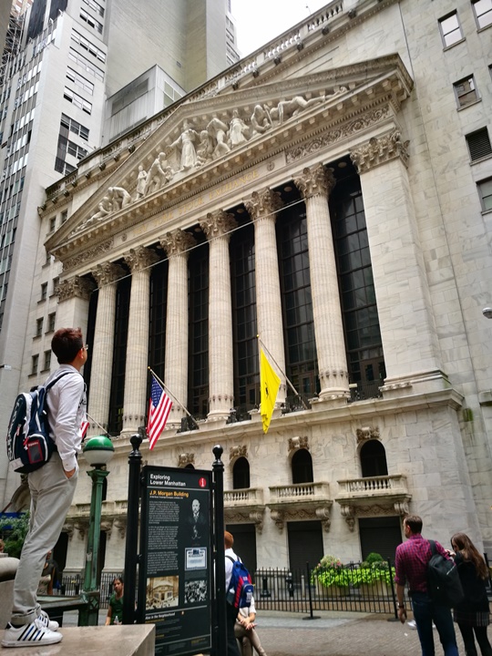 wallstreet2304 New York-紐約真好玩之華爾街的金融遊戲/帶領股市向上的金牛/無所謂的無畏女孩