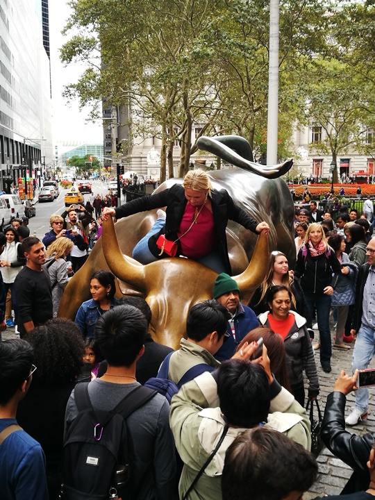 wallstreet2307 New York-紐約真好玩之華爾街的金融遊戲/帶領股市向上的金牛/無所謂的無畏女孩