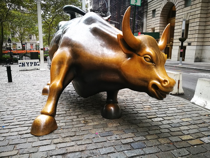 wallstreet2310 New York-紐約真好玩之華爾街的金融遊戲/帶領股市向上的金牛/無所謂的無畏女孩