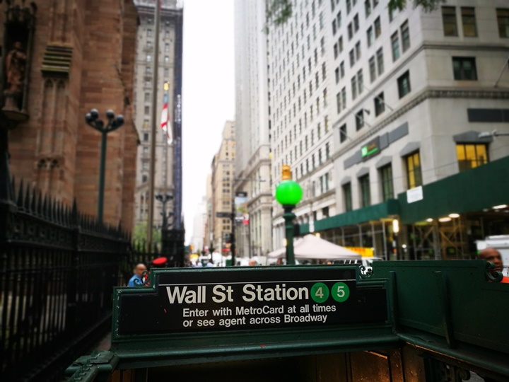 wallstreet2321 New York-紐約真好玩之華爾街的金融遊戲/帶領股市向上的金牛/無所謂的無畏女孩