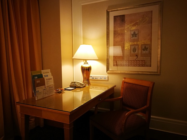 4Ptaipei13 中和-福朋喜來登 簡單商務Four Points開在中和交流道口是哪招...用SPG點數換超划算