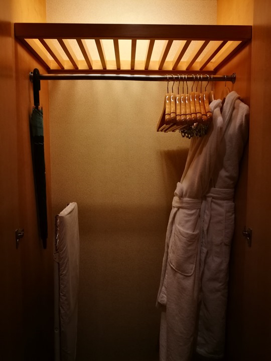 4Ptaipei14 中和-福朋喜來登 簡單商務Four Points開在中和交流道口是哪招...用SPG點數換超划算