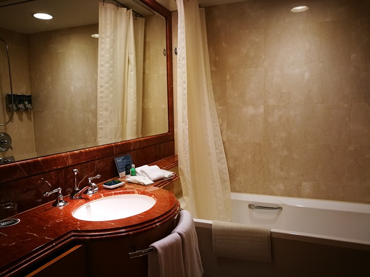 4Ptaipei15 中和-福朋喜來登 簡單商務Four Points開在中和交流道口是哪招...用SPG點數換超划算