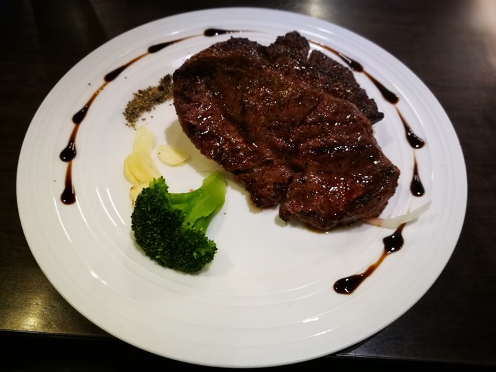 blacksteak08 中壢-黑炭碳烤牛排 簡單創意小牛排攤