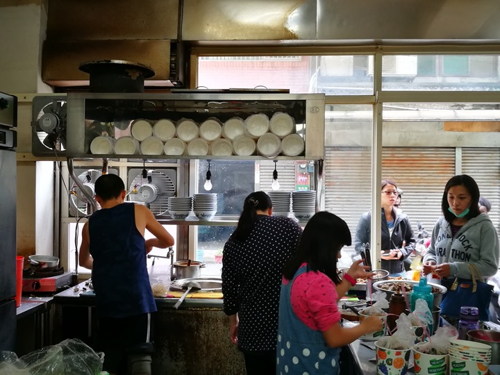 goodtastenodles04 中壢-好滋味麵館 蛤蠣爆多大滿足的海鮮拉麵與蛤蠣湯