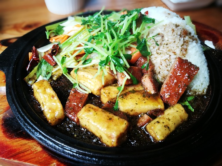 sidewalk10 中壢-人行道蔬食 沒有肉也美味 中大後門原來美食很多