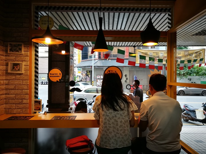 AP20306 中壢-AP203亞譜 中壢後站年輕時尚早餐店