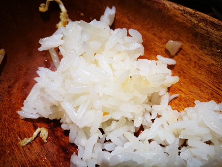 thaihand08 中正-不吃公館夜市 吃右手Thaihand泰式定食 服務態度很棒食物就...小失望