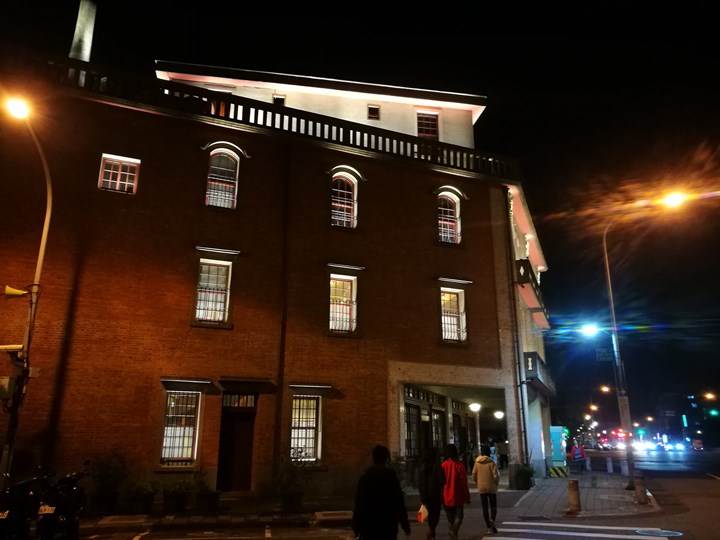 wanhuastarbucks02 萬華-古蹟遇到星巴克 萬華林宅 星巴克艋舺門市