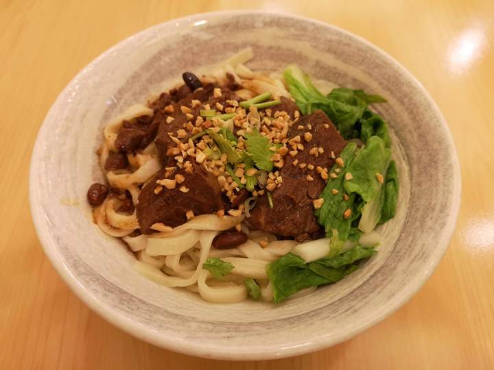 dongchia3 竹北-東家製麵 番茄牛腩麵跟乾拌麵各有特色