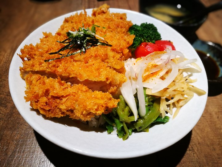 dongoodeat08 竹北-丼好食 寒風中好吃的日式豬排 還有軟嫩入口即化的比目魚鰭邊丼