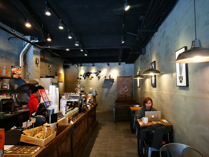 laooo07 中壢-老窩咖啡(站前23) 工業中帶著溫暖的空間