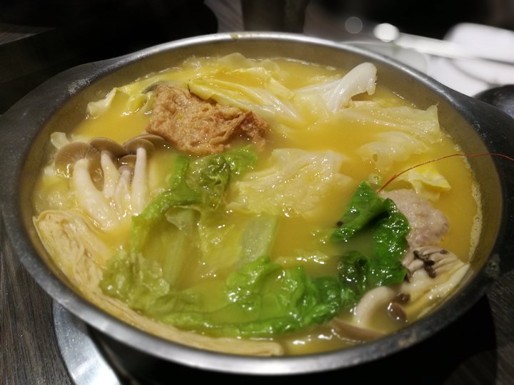 dingsen7 新竹-鼎盛十里 豪宅似的小火鍋...但...