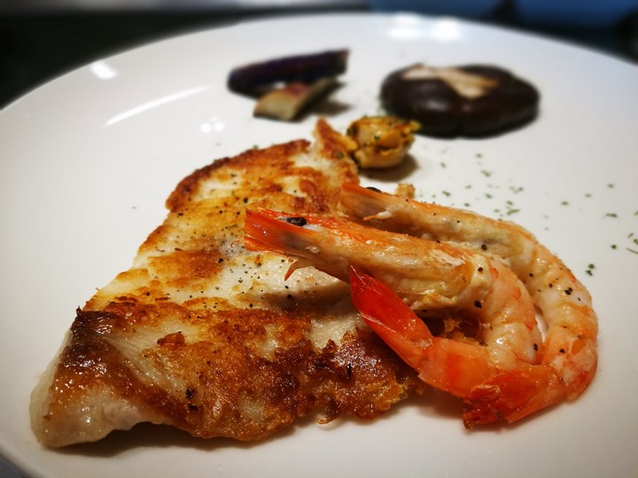 gloriaoutlets2014 中壢-鱻廚鐵板燒(華泰名品城) 環境舒適東西好吃服務親切