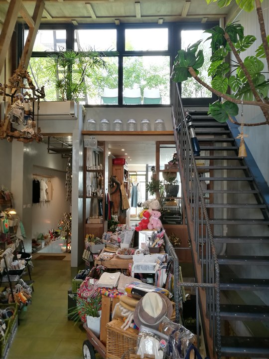 johnandmacy35 南屯-約翰烤飯糰&梅西小賣所 超文青設計小店