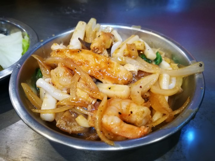 tenppenyaki6 中壢-尊品鐵板燒 平價 就只能這樣?