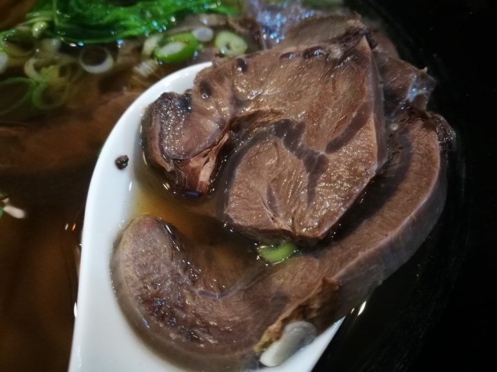 eatbeef7 竹北-初牛 隱藏住宅內的居家牛肉麵 軟嫩的牛肉啊!