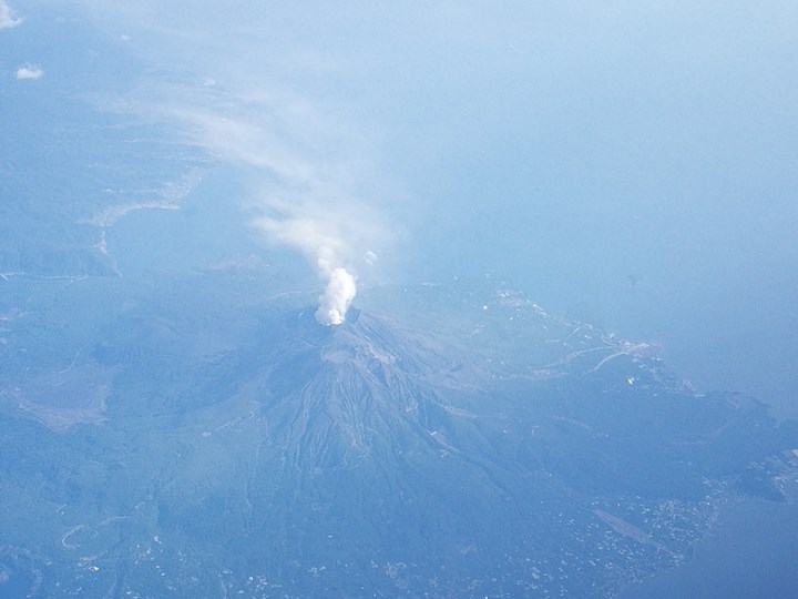 flyhaneda13 201804松山羽田 與櫻島初相見