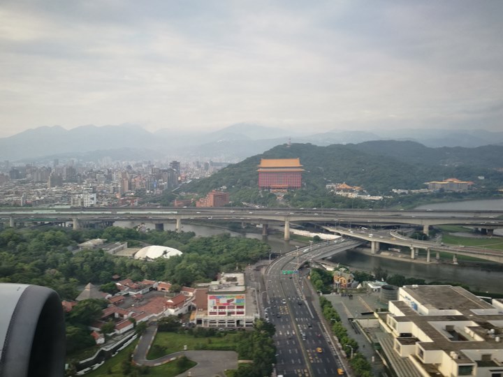 flyhaneda17 201804松山羽田 與櫻島初相見