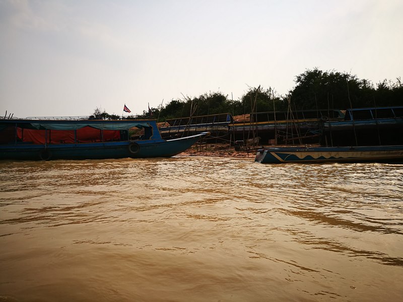 tonlesap04 Siem Reap-Tonle Sap洞里薩湖 柬埔寨的魚米鄉 落後環境中的知足生活