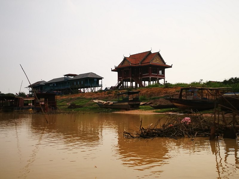 tonlesap05 Siem Reap-Tonle Sap洞里薩湖 柬埔寨的魚米鄉 落後環境中的知足生活