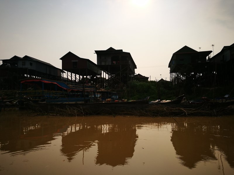 tonlesap07 Siem Reap-Tonle Sap洞里薩湖 柬埔寨的魚米鄉 落後環境中的知足生活