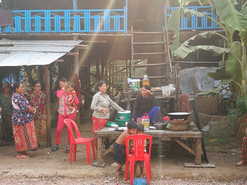 tonlesap13 Siem Reap-Tonle Sap洞里薩湖 柬埔寨的魚米鄉 落後環境中的知足生活