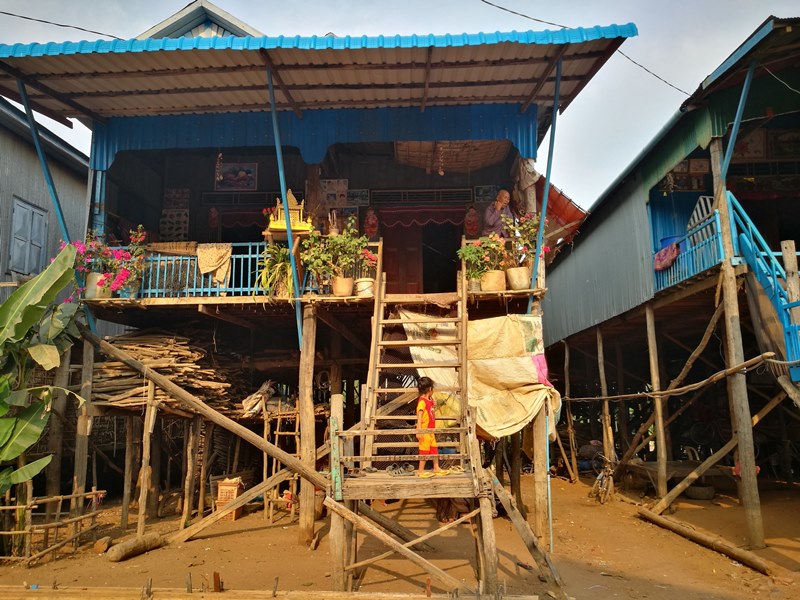 tonlesap15 Siem Reap-Tonle Sap洞里薩湖 柬埔寨的魚米鄉 落後環境中的知足生活