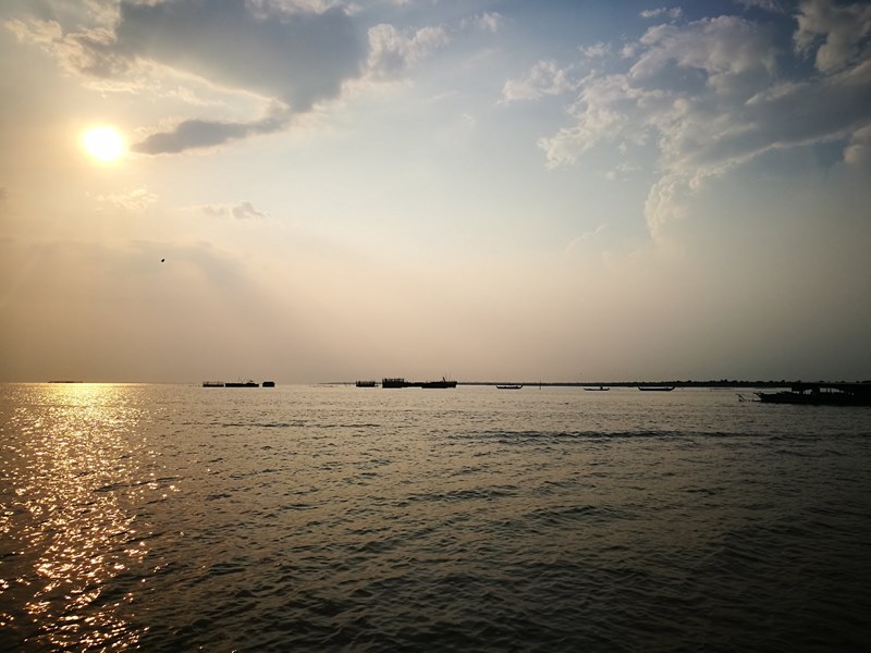 tonlesap29 Siem Reap-Tonle Sap洞里薩湖 柬埔寨的魚米鄉 落後環境中的知足生活