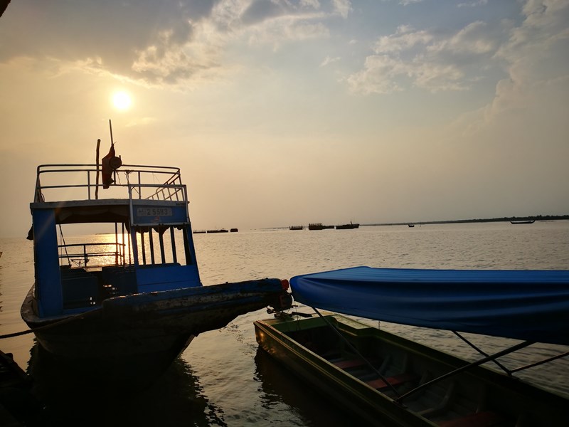 tonlesap33 Siem Reap-Tonle Sap洞里薩湖 柬埔寨的魚米鄉 落後環境中的知足生活