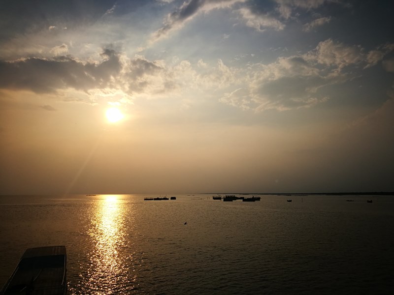 tonlesap34 Siem Reap-Tonle Sap洞里薩湖 柬埔寨的魚米鄉 落後環境中的知足生活