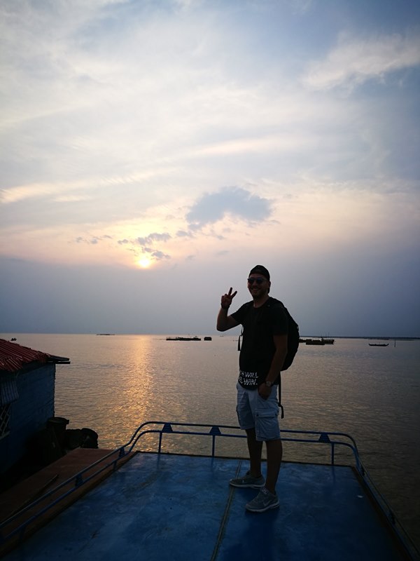 tonlesap39 Siem Reap-Tonle Sap洞里薩湖 柬埔寨的魚米鄉 落後環境中的知足生活