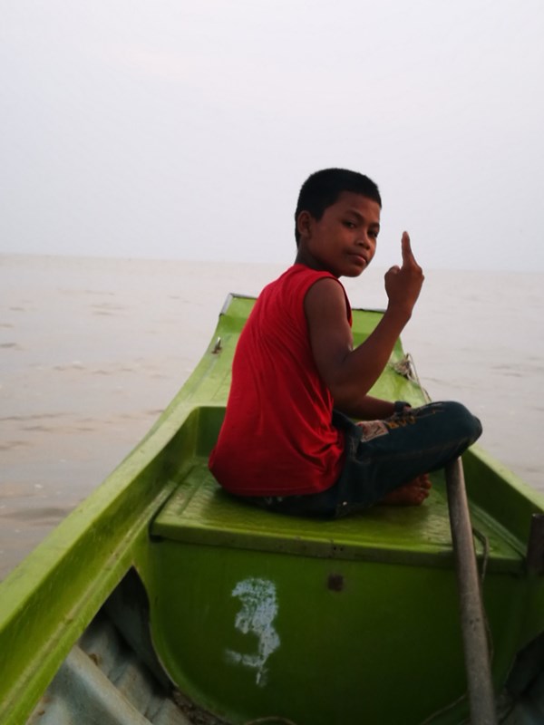 tonlesap40 Siem Reap-Tonle Sap洞里薩湖 柬埔寨的魚米鄉 落後環境中的知足生活