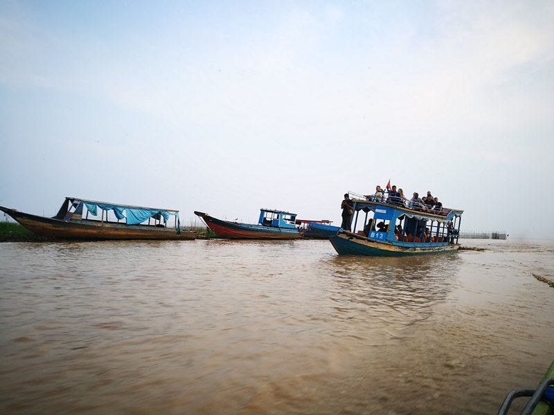 tonlesap42 Siem Reap-Tonle Sap洞里薩湖 柬埔寨的魚米鄉 落後環境中的知足生活