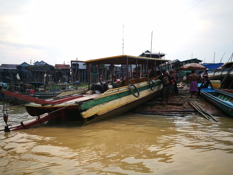 tonlesap48 Siem Reap-Tonle Sap洞里薩湖 柬埔寨的魚米鄉 落後環境中的知足生活