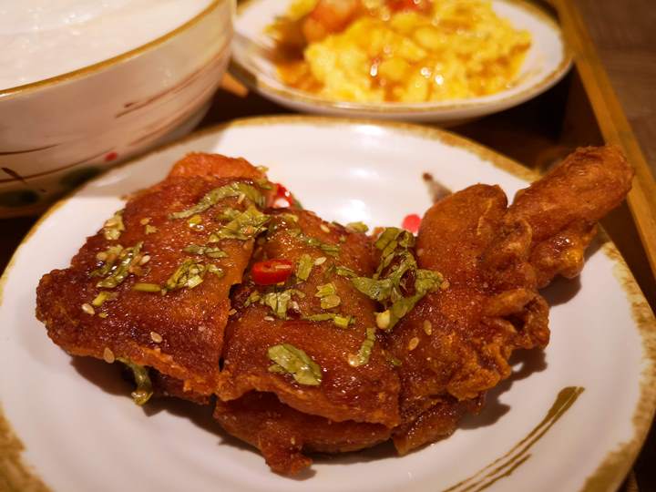 chouchou0106 竹北-粥粥家 給夜歸人的一盞燈 簡單舒適自助餐也走文青風