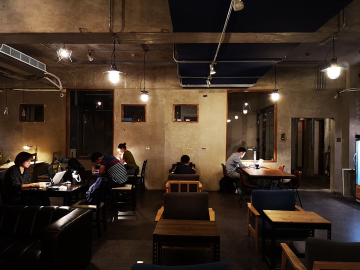 dawncafe11 新竹-續日Cafe 低調靜謐的工業風 清爽細緻的單品咖啡