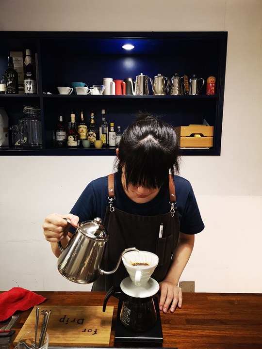 dawncafe24 新竹-續日Cafe 低調靜謐的工業風 清爽細緻的單品咖啡