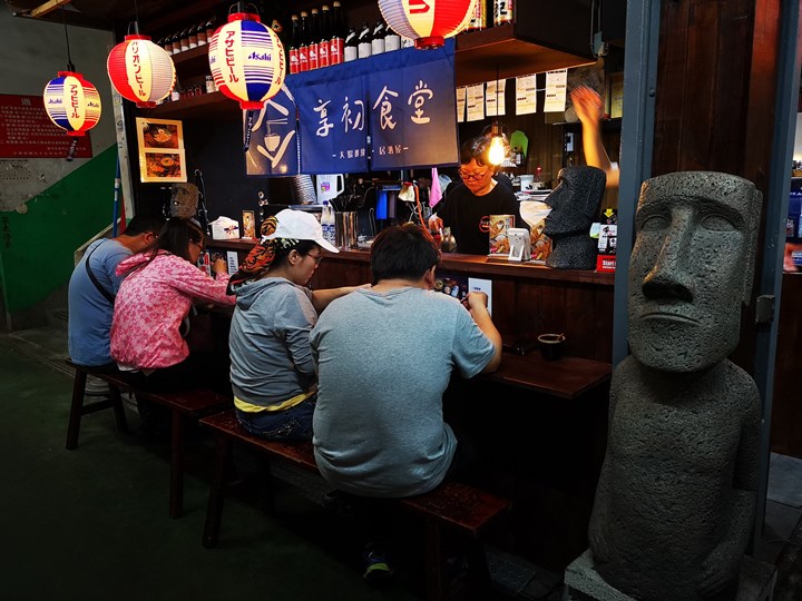 donmennnn12 新竹-老市場新氣象 文創風走進老東門市場...享初食堂 賣大腸麵線的居酒屋