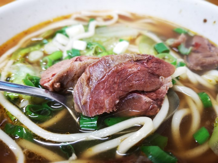 mingxinbeef04 新竹-新明?明新?傻傻分不清楚的牛肉麵店...